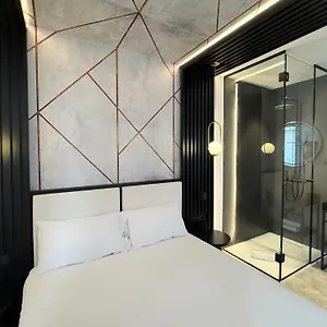 hotel-puerto-de-la-luz-by-pierre-vacances.in-canary-islands.com/